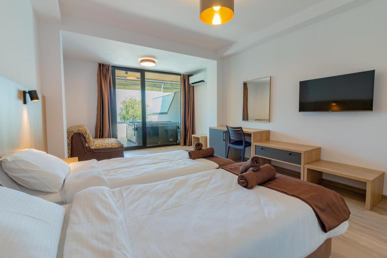 Lago Hotel Lagadin Ngoại thất bức ảnh