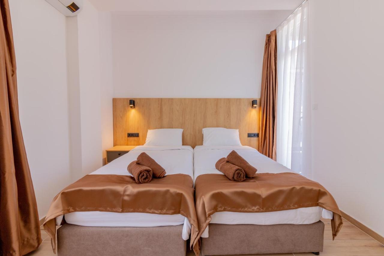 Lago Hotel Lagadin Ngoại thất bức ảnh