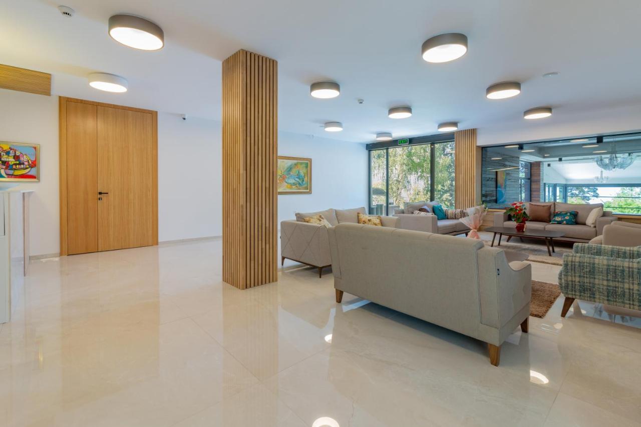 Lago Hotel Lagadin Ngoại thất bức ảnh
