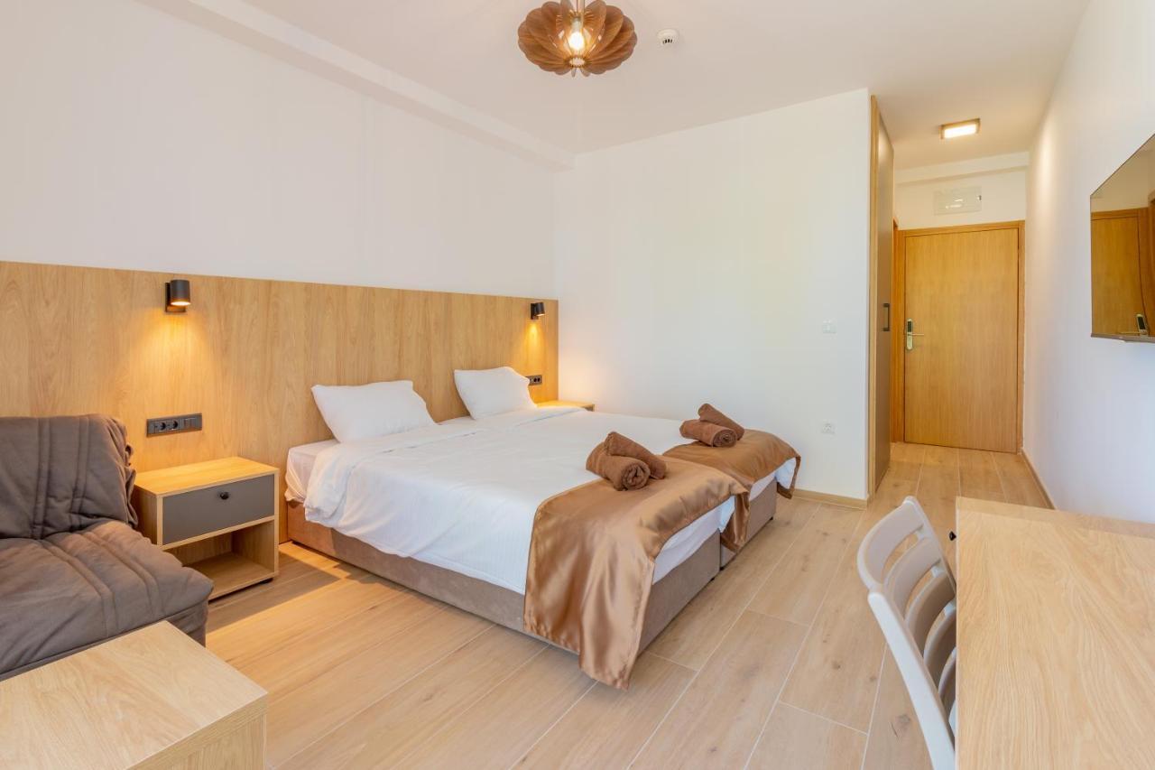 Lago Hotel Lagadin Ngoại thất bức ảnh