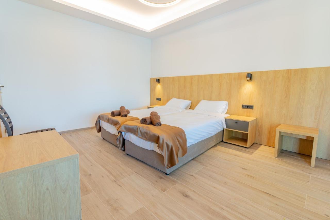 Lago Hotel Lagadin Ngoại thất bức ảnh