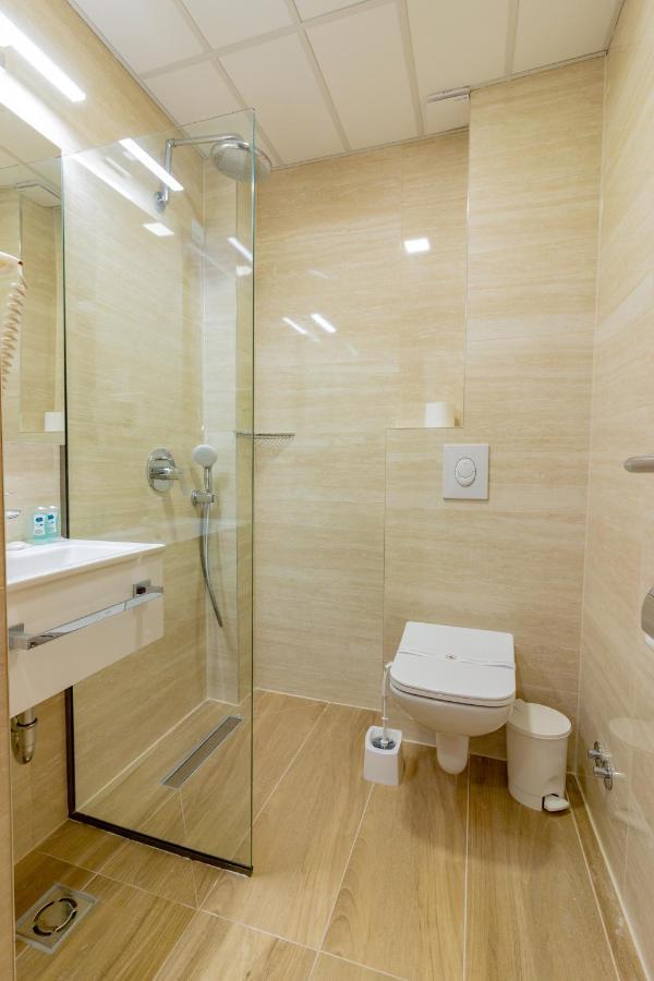 Lago Hotel Lagadin Ngoại thất bức ảnh