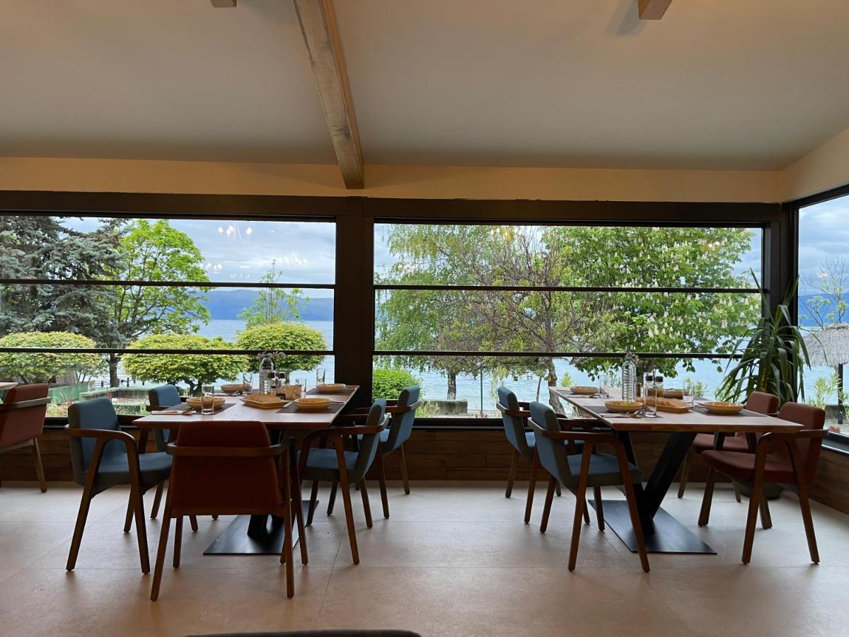 Lago Hotel Lagadin Ngoại thất bức ảnh