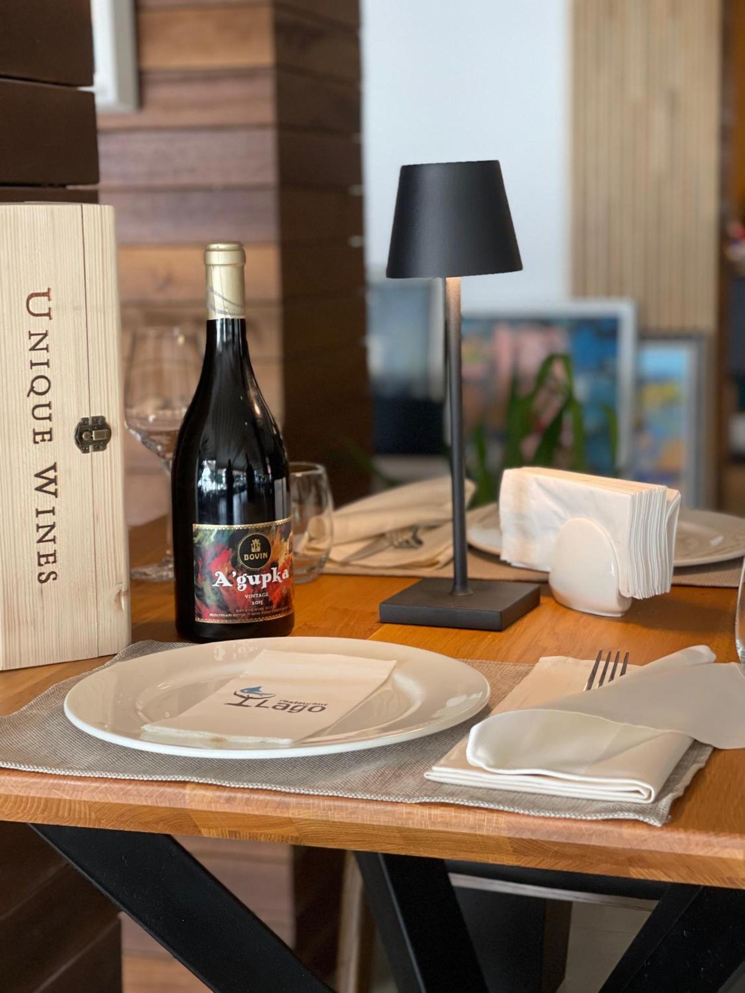 Lago Hotel Lagadin Ngoại thất bức ảnh